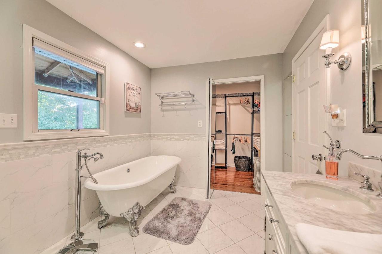 Family-Friendly Brookville Home With Hot Tub! エクステリア 写真